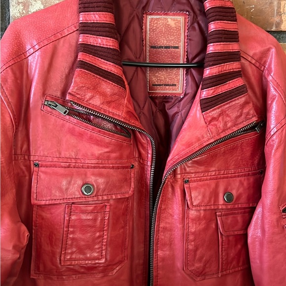 Vintage Red leather Jacket, Unisex - Picture 2 of 6